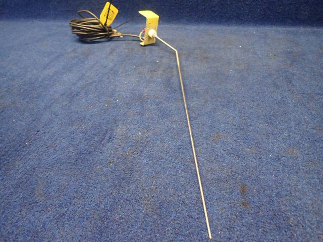 451 272 Piper - Antenna - Transmitting ( VTP-17 ) w/ Mount